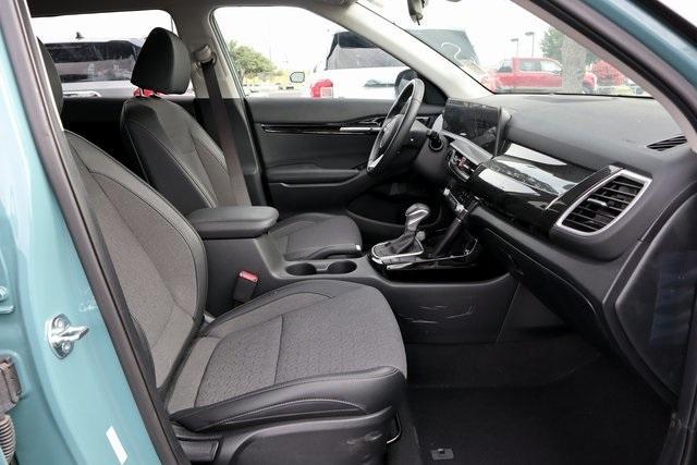 Photo of 2025 Blue / Black Kia Seltos