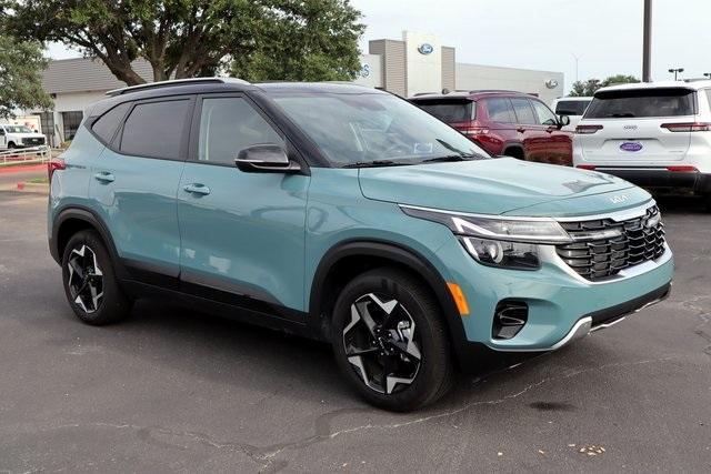 Photo of 2025 Blue / Black Kia Seltos