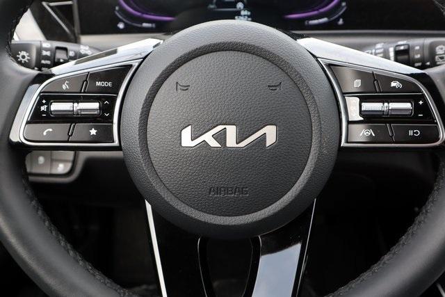 Photo of 2025 Blue / Black Kia Seltos
