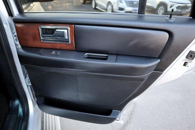 Photo of 2016 Ingot Silver Lincoln Navigator