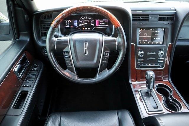 Photo of 2016 Ingot Silver Lincoln Navigator