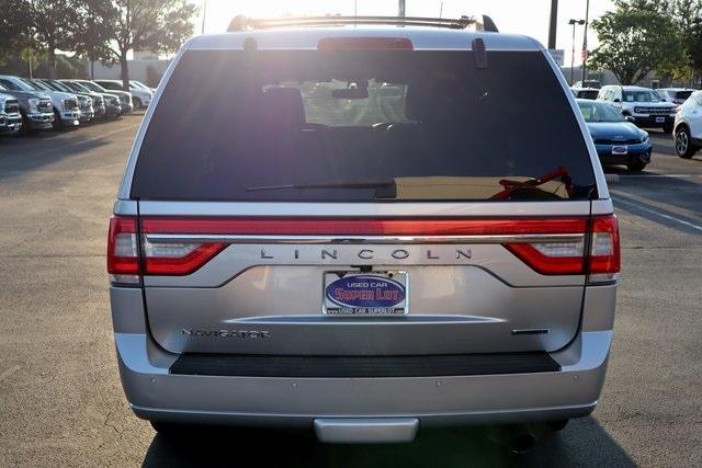 Photo of 2016 Ingot Silver Lincoln Navigator