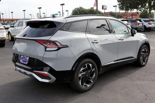 Photo of 2023 Wolf Gray Kia Sportage