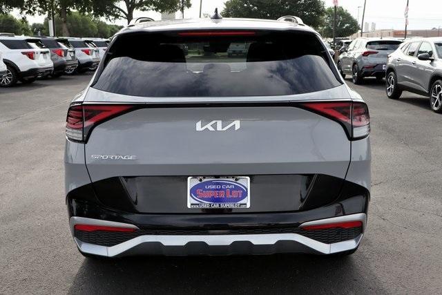 Photo of 2023 Wolf Gray Kia Sportage