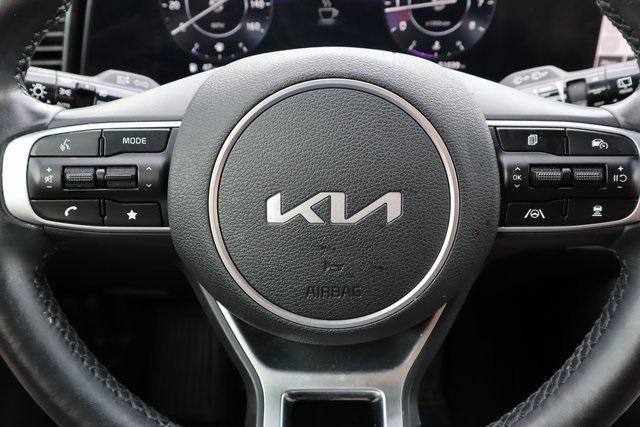 Photo of 2023 Wolf Gray Kia Sportage