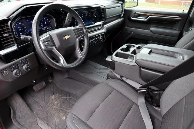 Photo of 2023 Red Chevrolet Silverado 1500