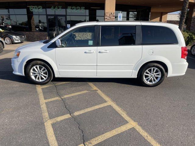 Photo of 2016 Bright White Clearcoat Dodge Grand Caravan