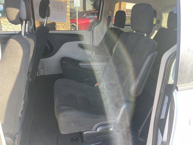 Photo of 2016 Bright White Clearcoat Dodge Grand Caravan