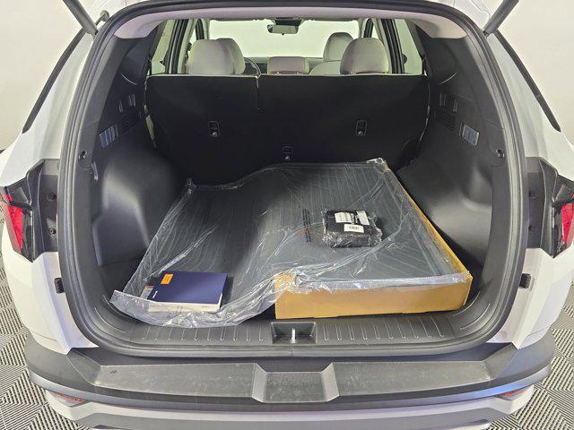 Photo of 2025 Serenity White Pearl Hyundai TUCSON