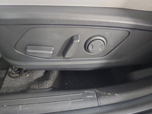 Photo of 2025 Serenity White Pearl Hyundai TUCSON