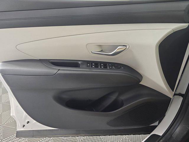 Photo of 2025 Serenity White Pearl Hyundai TUCSON