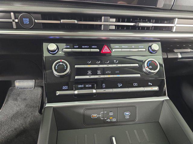 Photo of 2026 Shimmering Silver Hyundai SANTA FE