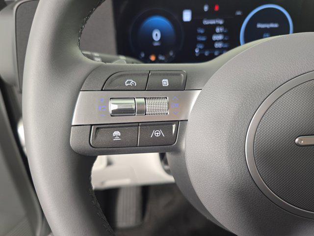 Photo of 2025 Atlas White Hyundai KONA
