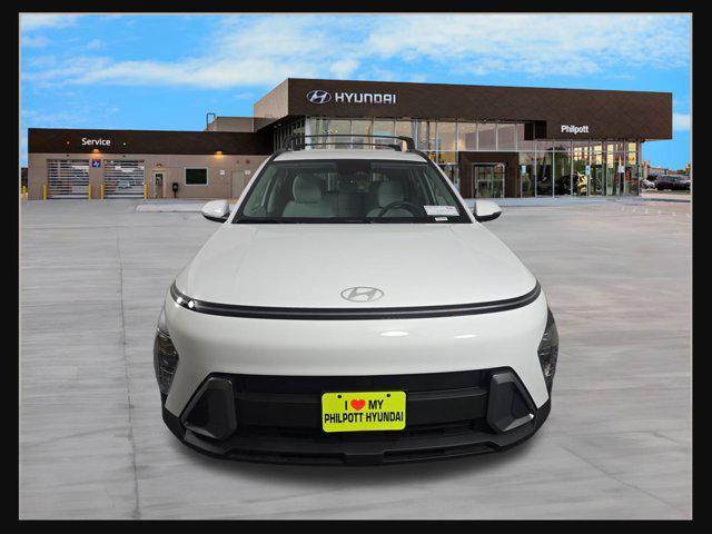 Photo of 2025 Atlas White Hyundai KONA