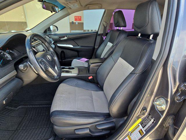 Photo of 2014 Gray Toyota Camry