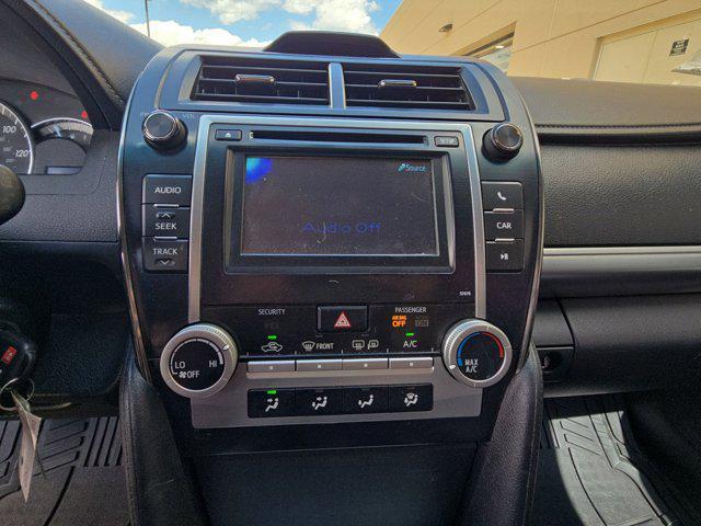 Photo of 2014 Gray Toyota Camry