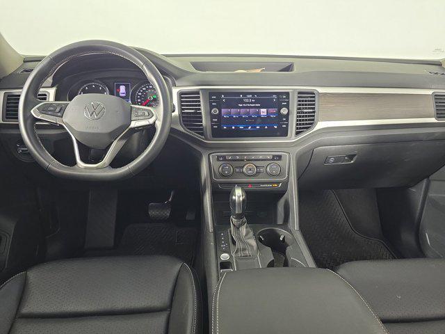 Photo of 2021 Pure White Volkswagen Atlas