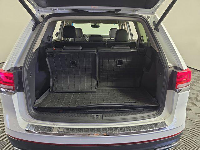Photo of 2021 Pure White Volkswagen Atlas