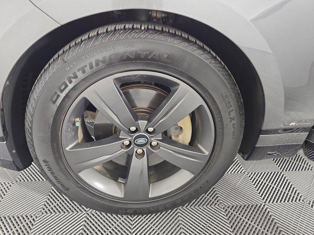 Photo of 2019 Gray Land Rover Range Rover Velar