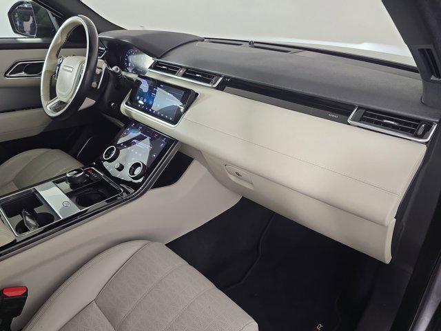Photo of 2019 Gray Land Rover Range Rover Velar