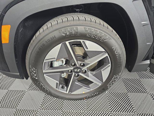 Photo of 2025 Phantom Black Hyundai TUCSON