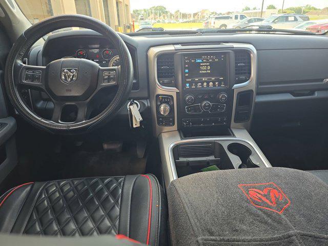 Photo of 2016 Brilliant Black Crystal Pearlcoat RAM 1500