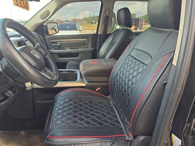 Photo of 2016 Brilliant Black Crystal Pearlcoat RAM 1500