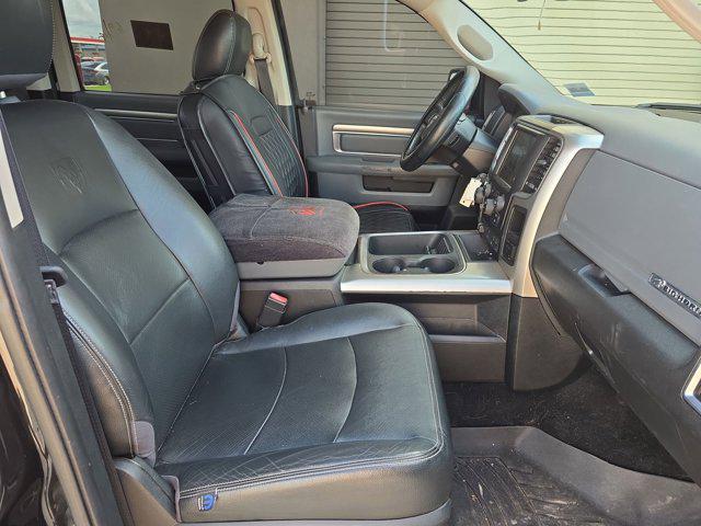 Photo of 2016 Brilliant Black Crystal Pearlcoat RAM 1500