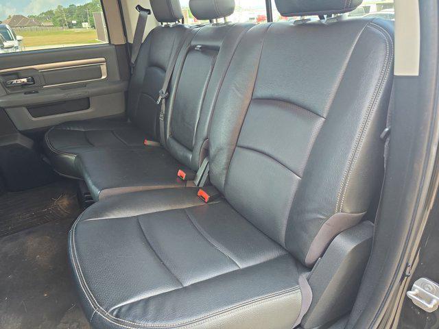 Photo of 2016 Brilliant Black Crystal Pearlcoat RAM 1500