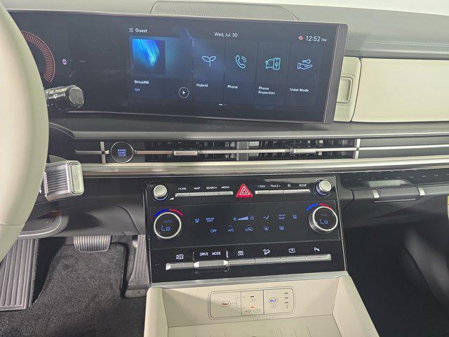 Photo of 2025 Hampton Gray Hyundai SANTA FE