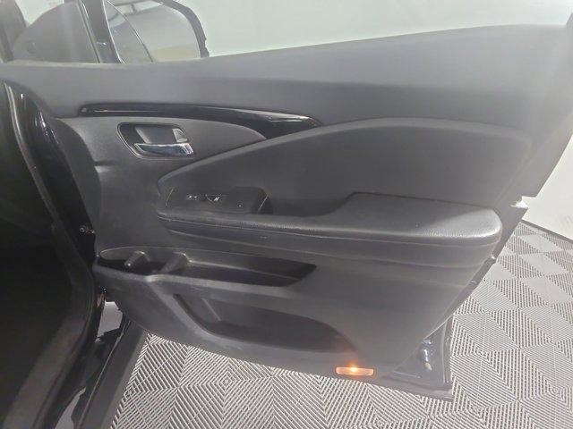 Photo of 2018 Crystal Black Pearl Honda Pilot
