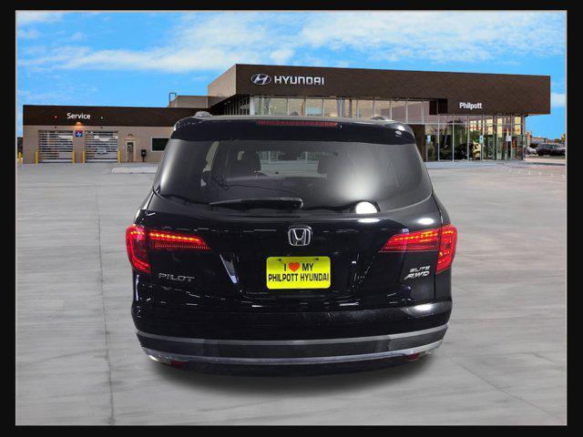 Photo of 2018 Crystal Black Pearl Honda Pilot