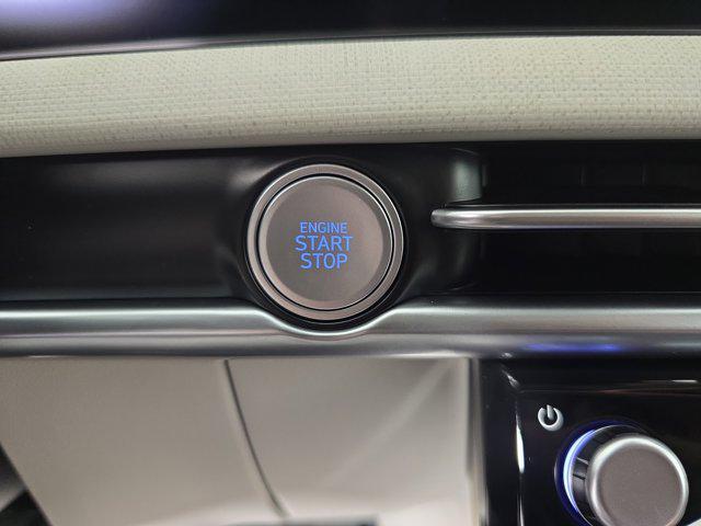 Photo of 2025 Serenity White Pearl Hyundai TUCSON