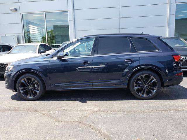 Photo of 2025 Waitomo Blue Metallic Audi Q7