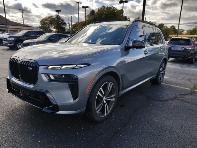 2023 BMW X7