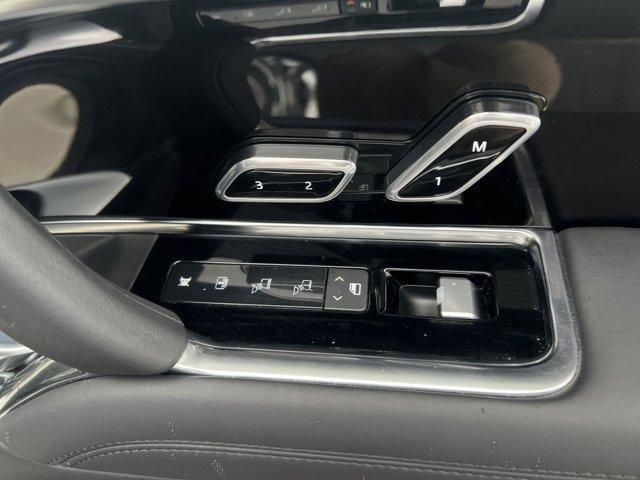 Photo of 2023 Santorini Black Land Rover Range Rover