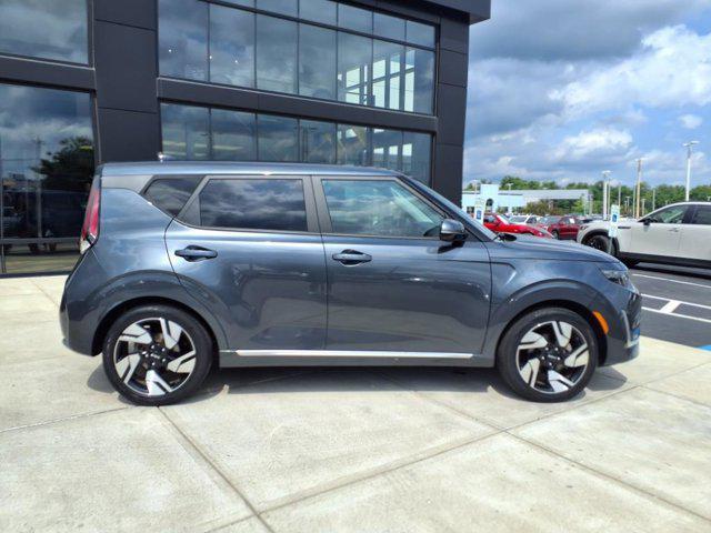 Photo of 2023 Gravity Gray Kia Soul