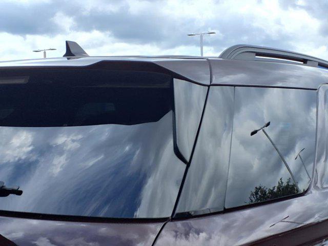 Photo of 2023 Jewel Red Metallic Tinted Clearcoat Ford Explorer