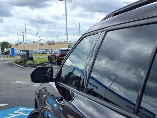 Photo of 2023 Jewel Red Metallic Tinted Clearcoat Ford Explorer