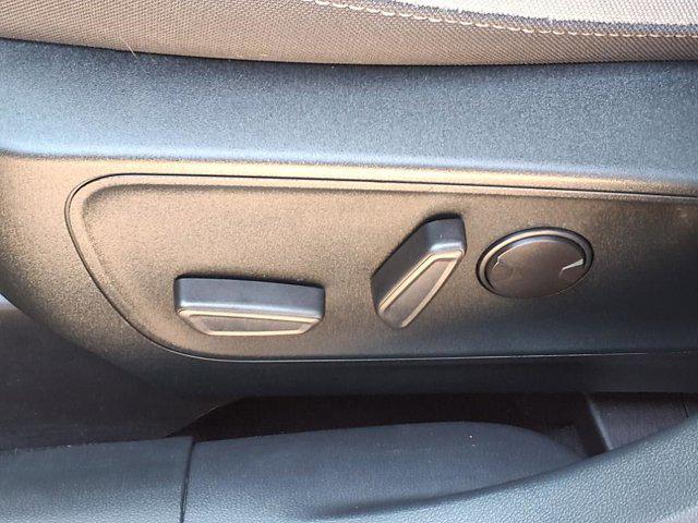 Photo of 2022 Agate Black Metallic Ford Escape