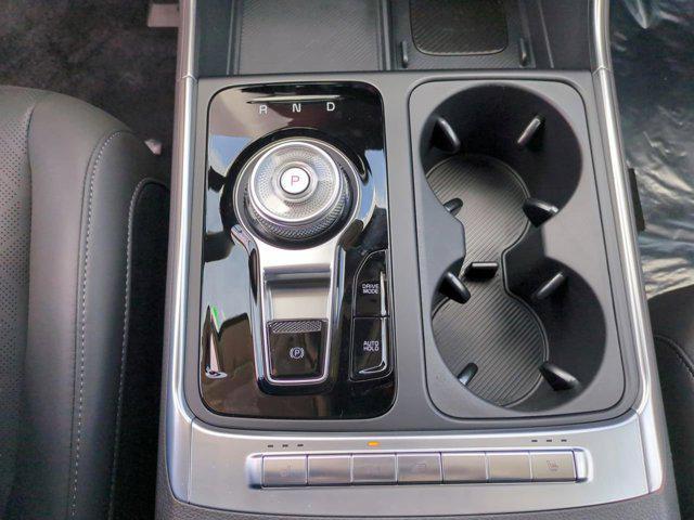 Photo of 2026 Aurora Black Pearl Kia Carnival Hybrid