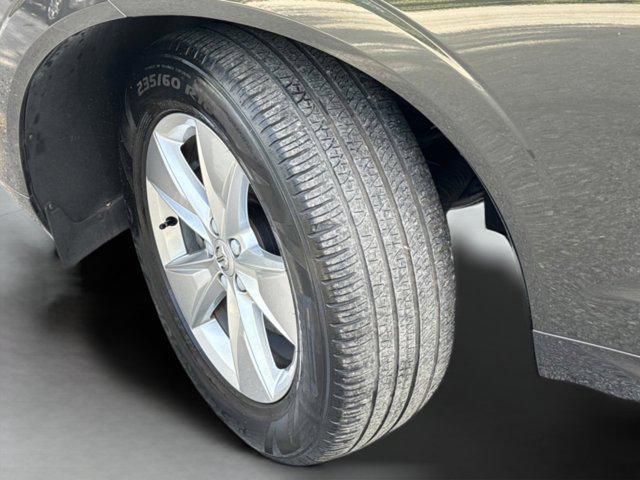 Photo of 2022 Pine Grey Metallic Volvo XC60