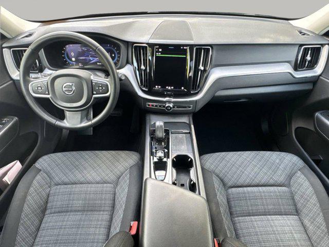 Photo of 2022 Pine Grey Metallic Volvo XC60