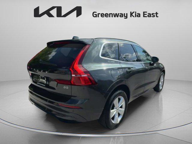 Photo of 2022 Pine Grey Metallic Volvo XC60