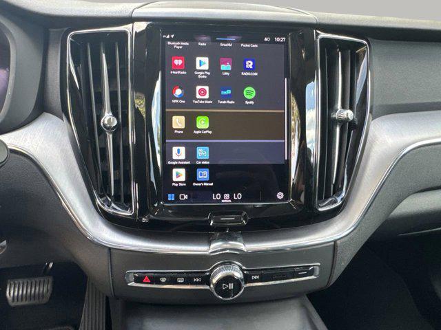 Photo of 2022 Pine Grey Metallic Volvo XC60