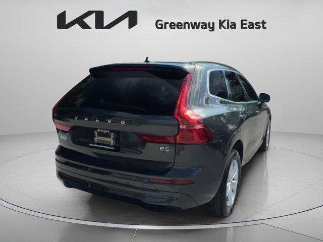 Photo of 2022 Pine Grey Metallic Volvo XC60