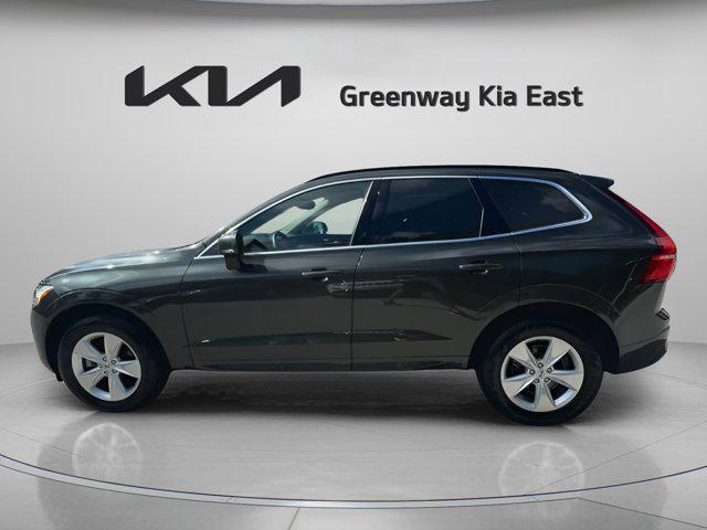 Photo of 2022 Pine Grey Metallic Volvo XC60