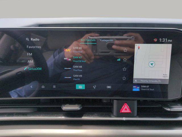 Photo of 2026 Ceramic Silver Kia Carnival