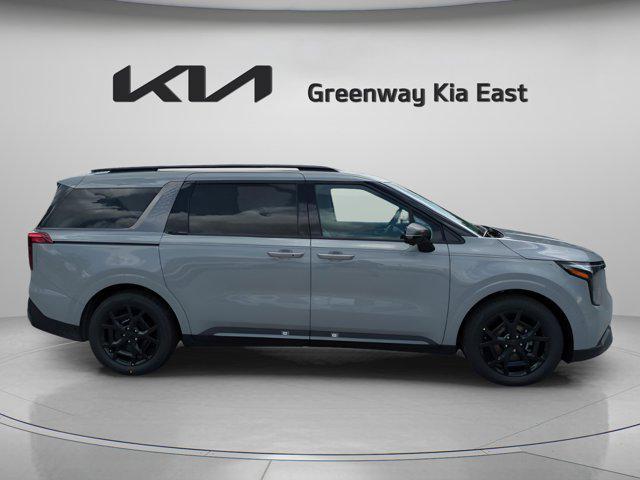 Photo of 2026 Ceramic Silver Kia Carnival