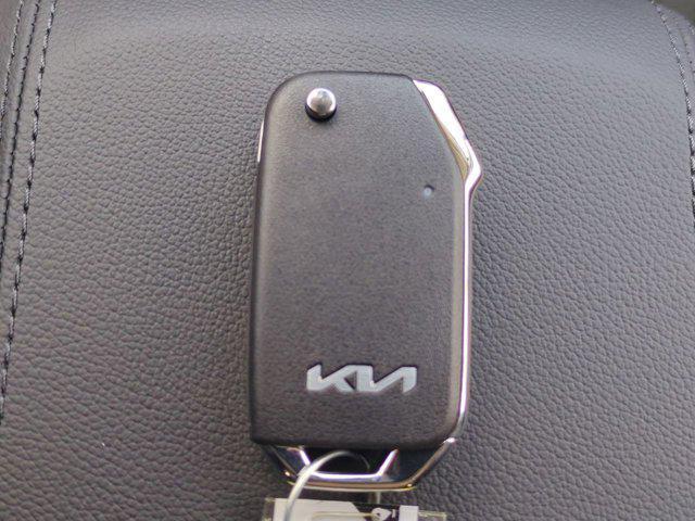 Photo of 2025 Gravity Gray Kia Sportage Hybrid